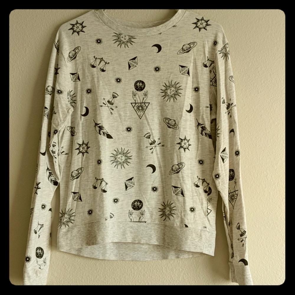 Light grey long sleeve